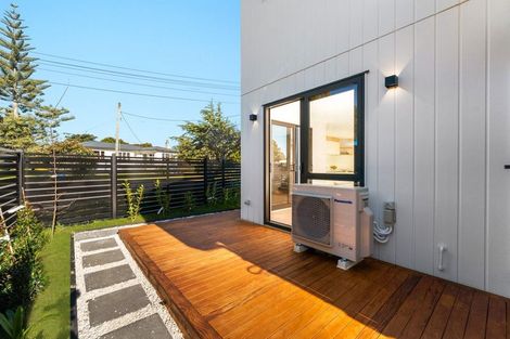 Photo of property in 8c Rowan Terrace, Te Atatu South, Auckland, 0610