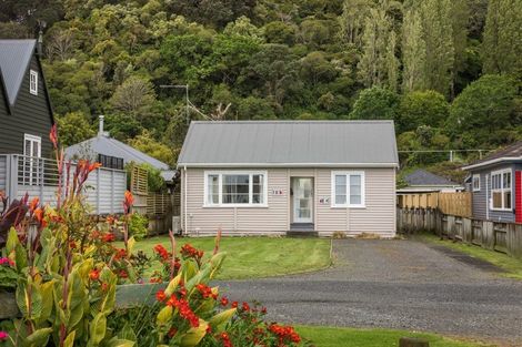 Photo of property in 102 Prices Avenue, Thames, 3500