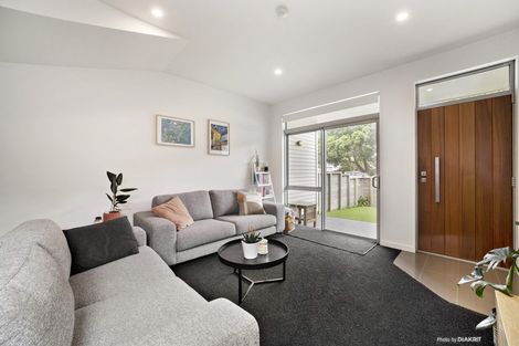 Photo of property in 6/59 The Parade, Island Bay, Wellington, 6023