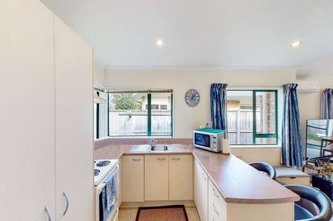 Photo of property in Miramar Villas, 6u7 Brussels Street, Miramar, Wellington, 6022