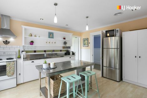 Photo of property in 10 Glen Road, Mornington, Dunedin, 9011