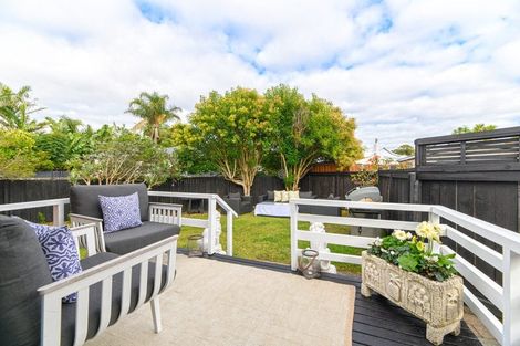 Photo of property in 63a Nile Road, Milford, Auckland, 0620