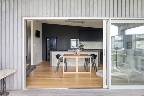 Photo of property in 1025 Papamoa Beach Road, Papamoa Beach, 3118