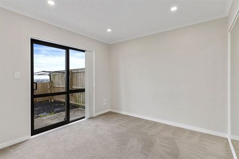 Photo of property in 11a Kirikiri Drive, Papakura, 2110