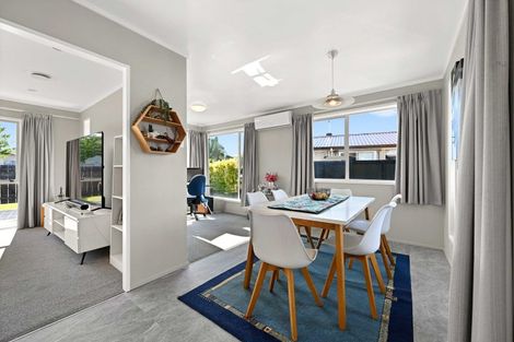 Photo of property in 2 Montana Place, Dinsdale, Hamilton, 3204