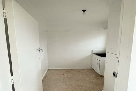 Photo of property in 2 Marlene Avenue, Te Atatu South, Auckland, 0610