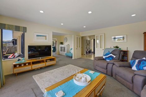Photo of property in 31 The Masthead, Whitby, Porirua, 5024