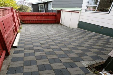 Photo of property in 2/1 Pimento Place, New Lynn, Auckland, 0600