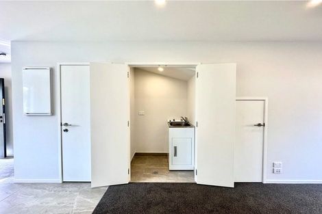 Photo of property in 4/8 Valron Road, Te Atatu South, Auckland, 0602