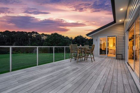 Photo of property in 15 Nola Road, Oratia, Auckland, 0604