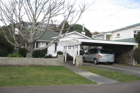 Photo of property in 5 Burrows Avenue, Karori, Wellington, 6012