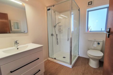 Photo of property in 3/41a Tramway Road, Beach Haven, Auckland, 0626