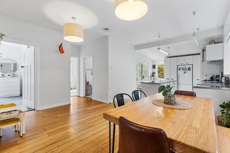 Photo of property in 13 Bracken Street, New Plymouth, 4310