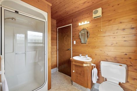 Photo of property in 9 Boulevard Drive, Merrilands, New Plymouth, 4312