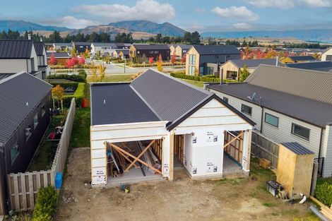 Photo of property in 32 Obelisk Street, Wanaka, 9305