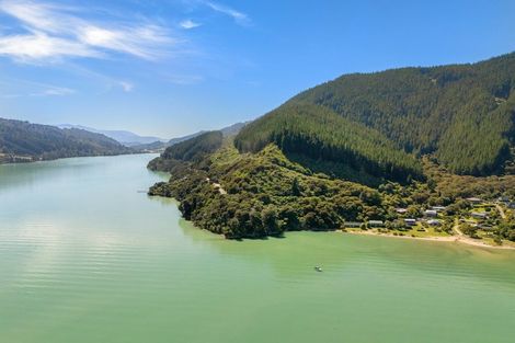 Photo of property in 915 Kenepuru Road, Mahau Sound, Marlborough Sounds, 7282