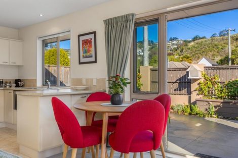 Photo of property in 21 Taupata Street, Redcliffs, Christchurch, 8081