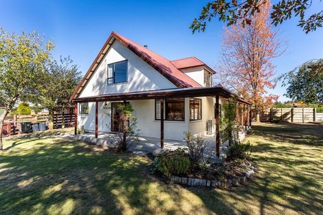 Photo of property in 33 Braemar Place, Twizel, 7901
