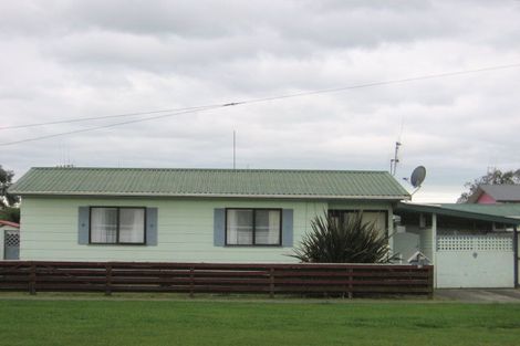 Photo of property in 15 Union Street, Foxton, 4814