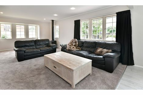 Photo of property in 11a Milton Road, Orewa, 0931