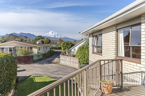 Photo of property in 10b Hickford Place, Okato, 4335