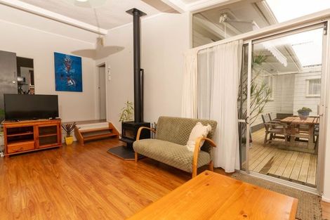 Photo of property in 68 Muir Avenue, Mangere Bridge, Auckland, 2022
