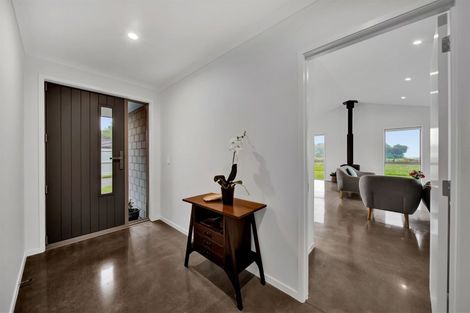 Photo of property in 10 Hawetaone Street, Bell Block, New Plymouth, 4312