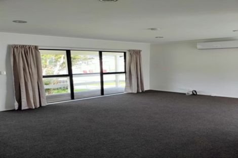 Photo of property in 15 Grimsby Grove, Wainuiomata, Lower Hutt, 5014