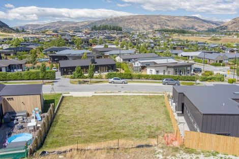 Photo of property in 70 Kirimoko Crescent, Wanaka, 9305