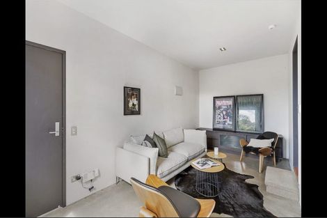 Photo of property in 2a/2 Covil Avenue, Te Atatu South, Auckland, 0610