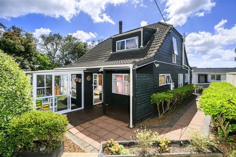Photo of property in 2a Castleton Street, Birkdale, Auckland, 0626