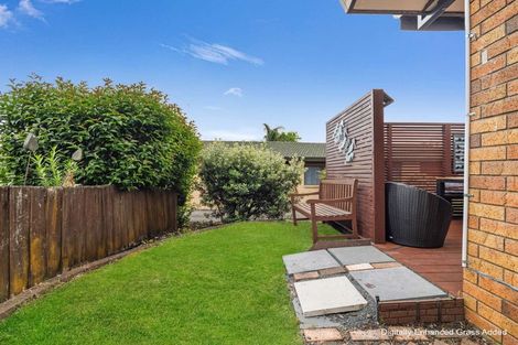 Photo of property in 42 Bodi Place, Te Atatu South, Auckland, 0610