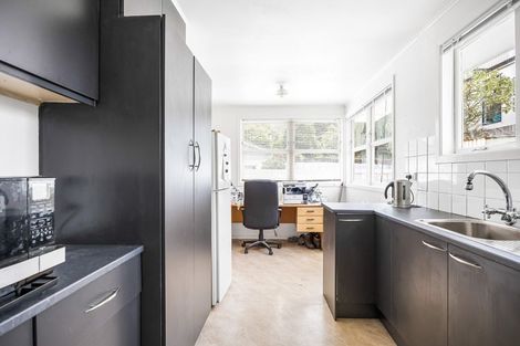 Photo of property in 27 Choice Avenue, Henderson, Auckland, 0612