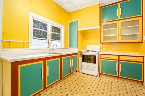 Photo of property in 1/71 Garden Road, Northland, Wellington, 6012