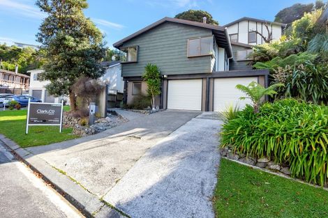 Photo of property in 4 Mizzen Place, Whitby, Porirua, 5024