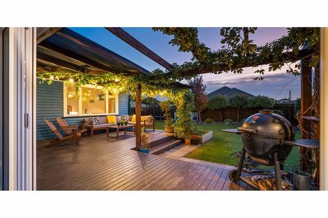 Photo of property in 24 Derrett Place, Saint Martins, Christchurch, 8022