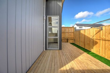 Photo of property in 37 Horokaka Street, Massey, 0614