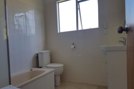 Photo of property in 2/276 East Coast Road, Milford, Auckland, 0620