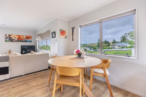 Photo of property in 5 Matthew Street, Waipawa, 4210