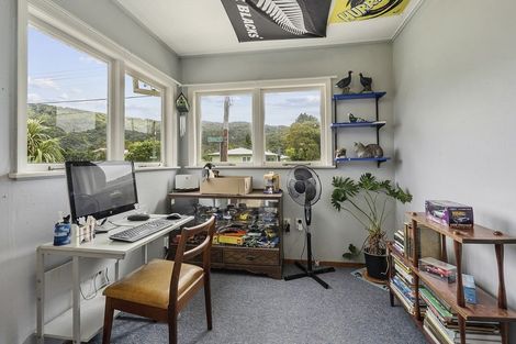 Photo of property in 59 Peel Place, Wainuiomata, Lower Hutt, 5014