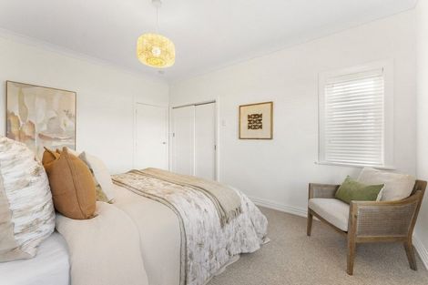 Photo of property in 35 Upjohn Street, Brooklands, New Plymouth, 4310