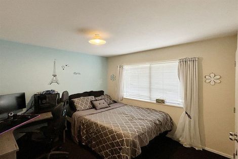 Photo of property in 1 Brockhall Lane, Avonhead, Christchurch, 8042