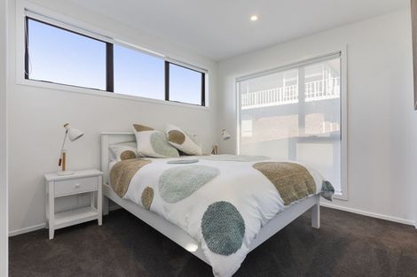 Photo of property in 39a Hyde Road, Rothesay Bay, Auckland, 0630