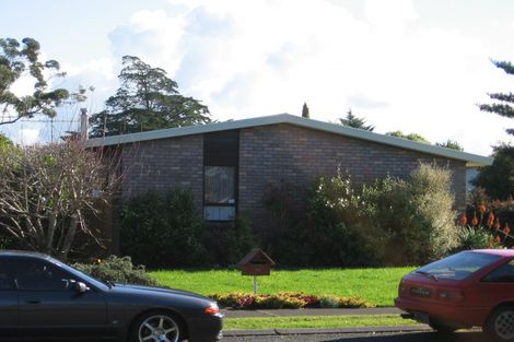Photo of property in 10 Maygrove Drive, Orewa, 0931