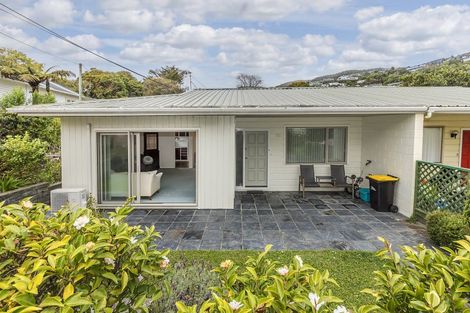 Photo of property in 2/13 Spiers Street, Karori, Wellington, 6012