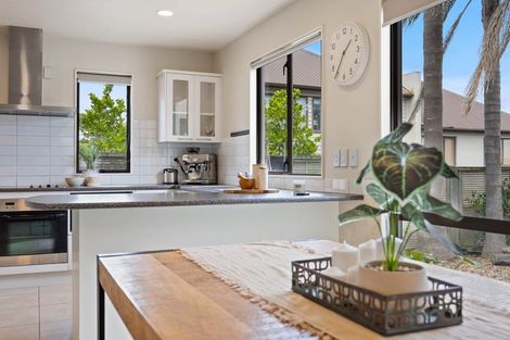 Photo of property in 34a Bleakhouse Road, Howick, Auckland, 2014