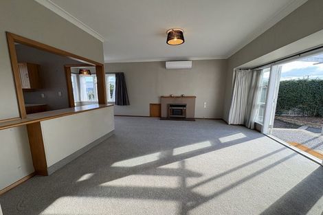 Photo of property in 17 Howard Road, Taradale, Napier, 4112