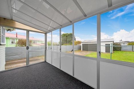 Photo of property in 8 Bone Crescent, Hawera, 4610