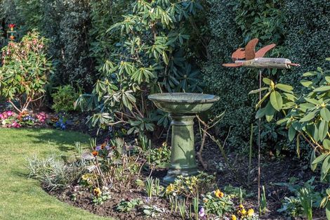 Photo of property in 74 Nimmo Avenue East, Waikanae, 5036