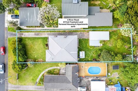 Photo of property in 4 River Road, Te Atatu Peninsula, Auckland, 0610